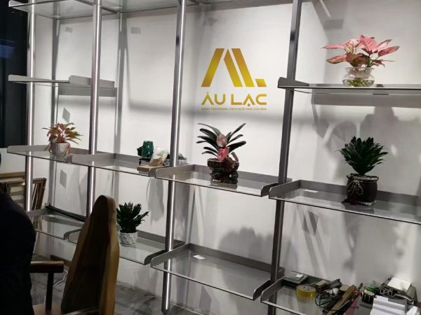 kệ decor kết hợp đợt nhôm kính